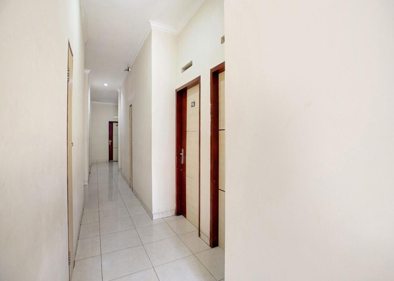 Oyo 2554 Hotel Arimbi Lama Dewi Sartika Bandung Dış mekan fotoğraf